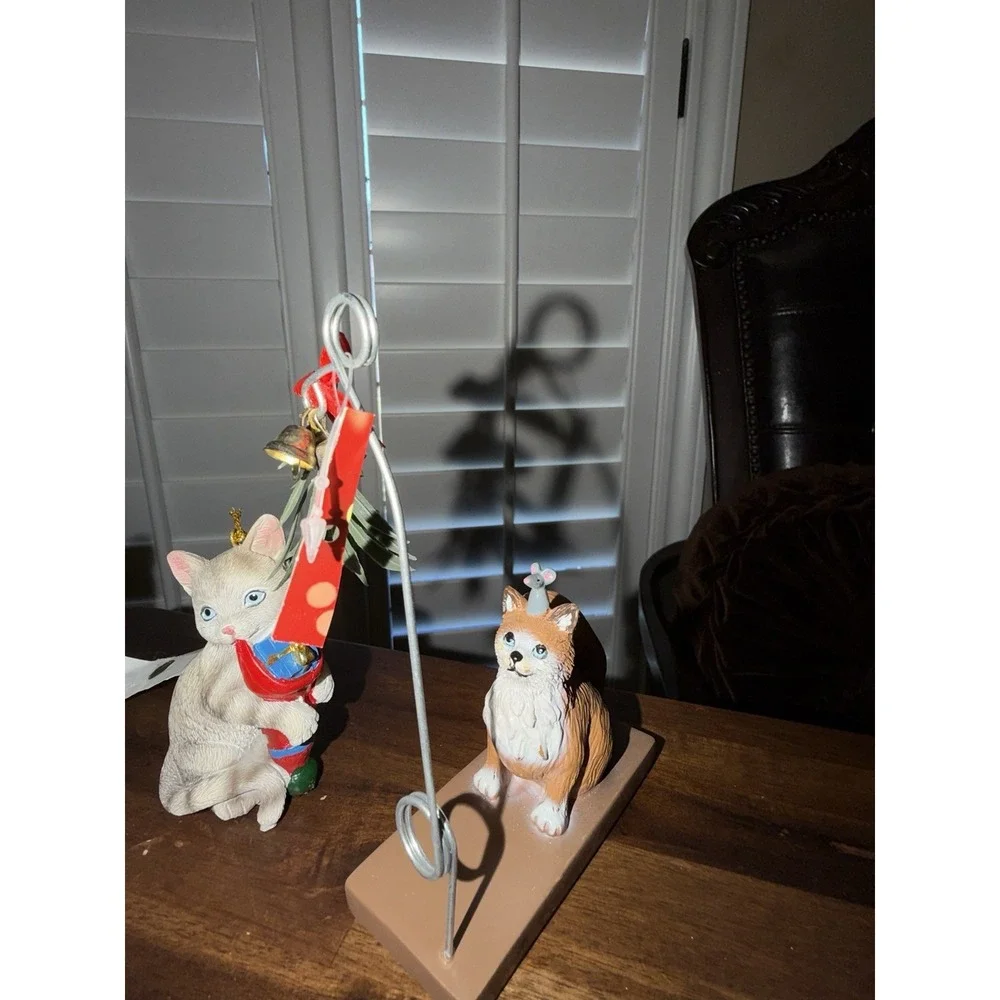 Christmas Cat Mouse Meet Me Under The Mistletoe 6